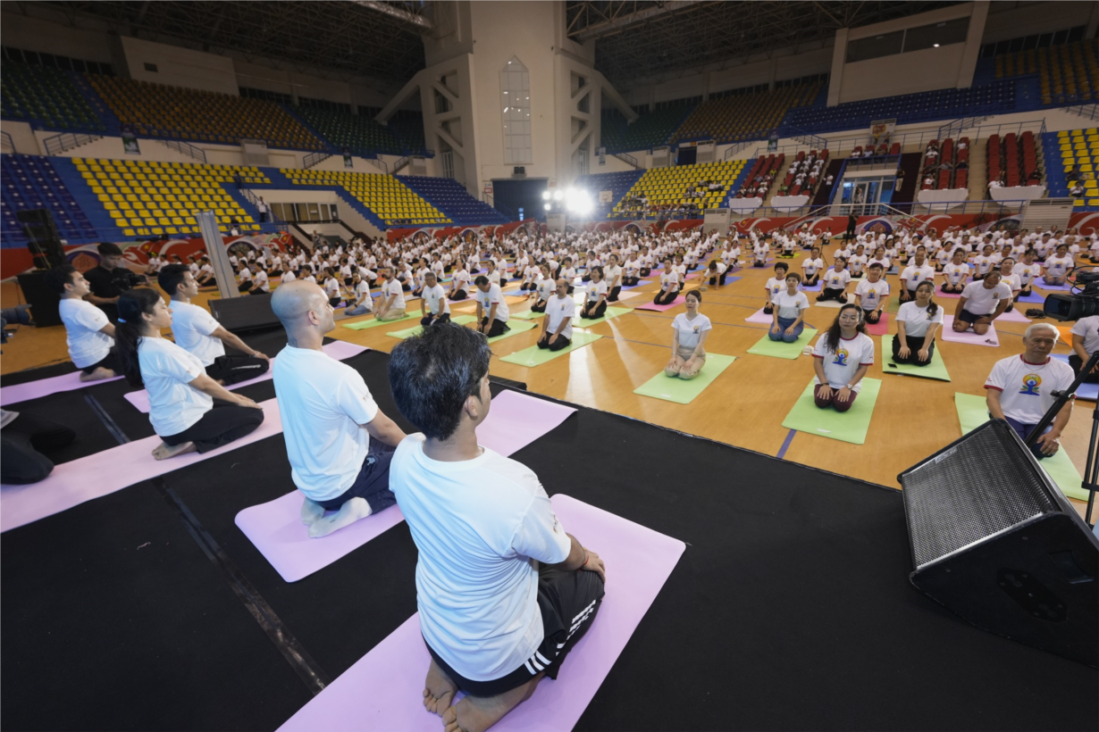 Rộn ràng Ngày Quốc tế Yoga ở nhiều nước trên thế giới (23/06/2024)